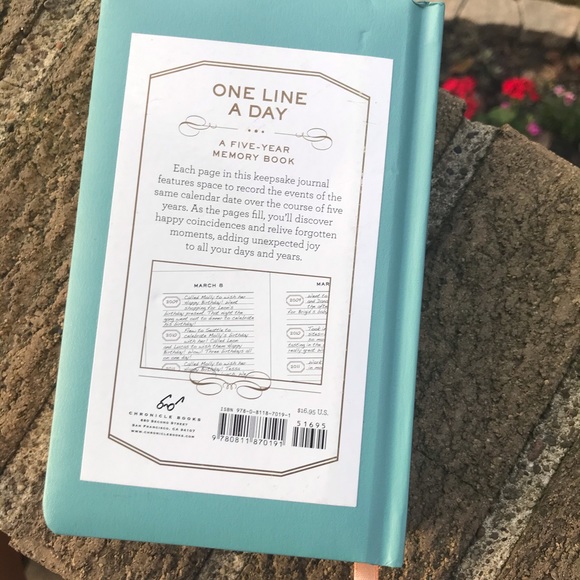 One line a day 5 year memory book - Picture 4 of 12